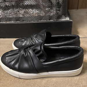 MIA Shoes Womens 9.0 Zoe Sneakers Black Slip On Casual Comfort Low Top Slip On